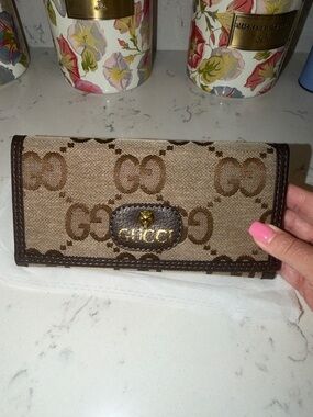 Women’s wallet